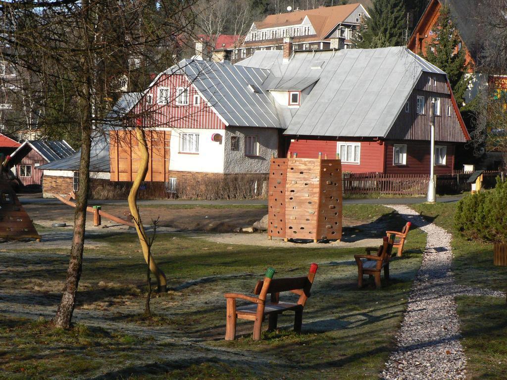Penzion Pod Mustky Hotel Harrachov Exterior photo